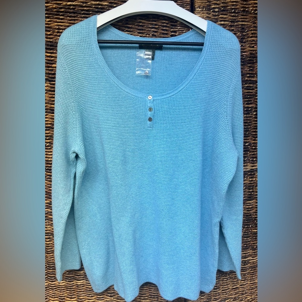 Eddie Bauer- Women's Blue Long Sleeve Top,‎ Size:3X, New hanging bag with button
